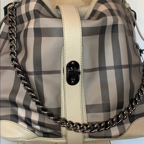 Burberry bucket bag with dustbag and tags - Picture 2 of 14